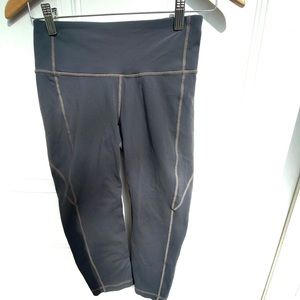 Athleta revolution crop leggings. Small